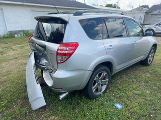 2012 Toyota RAV4 Sport V6 - Primary Damage Right Image